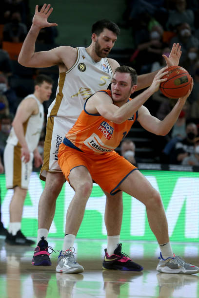 提醒我们的 提醒我们的