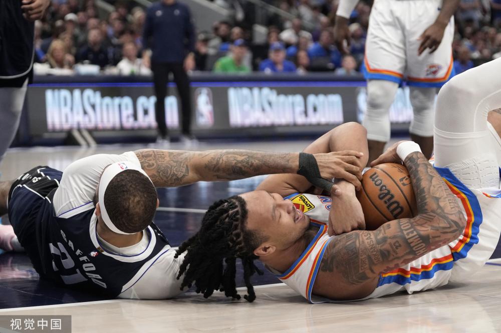 球迷感到振 球迷感到振