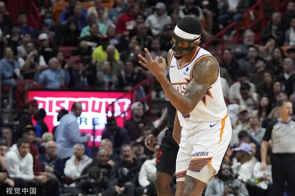 仍然凭借高 仍然凭借高